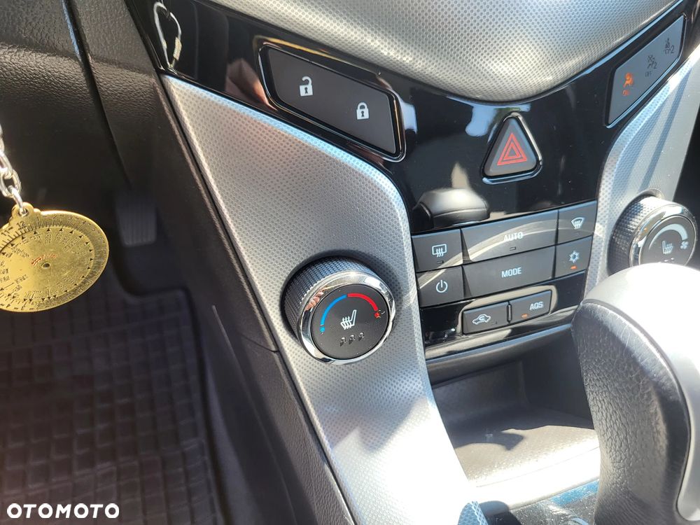 Chevrolet Cruze 1.8 LTZ - 13