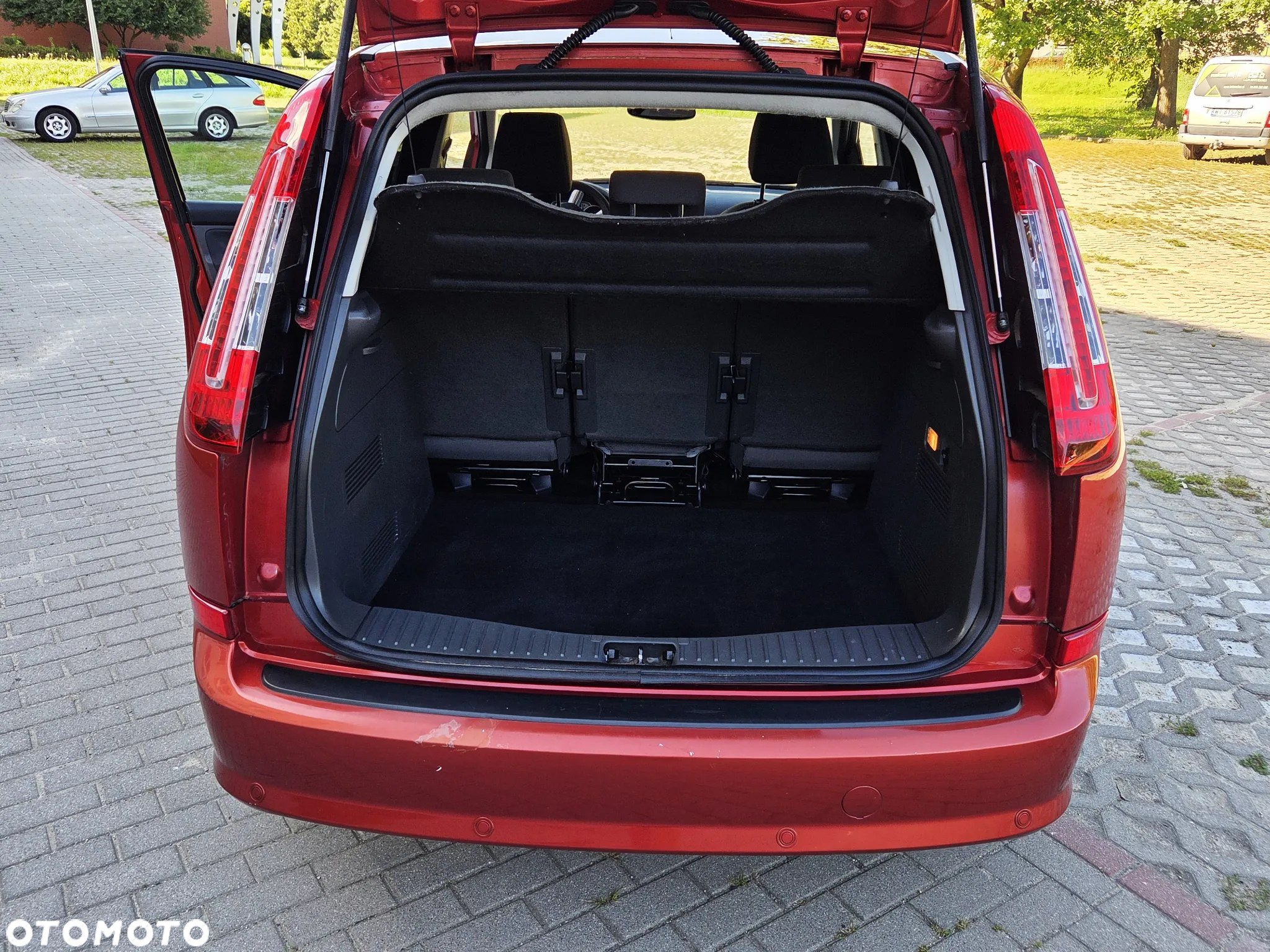 Ford C-MAX 1.6 Ambiente - 22
