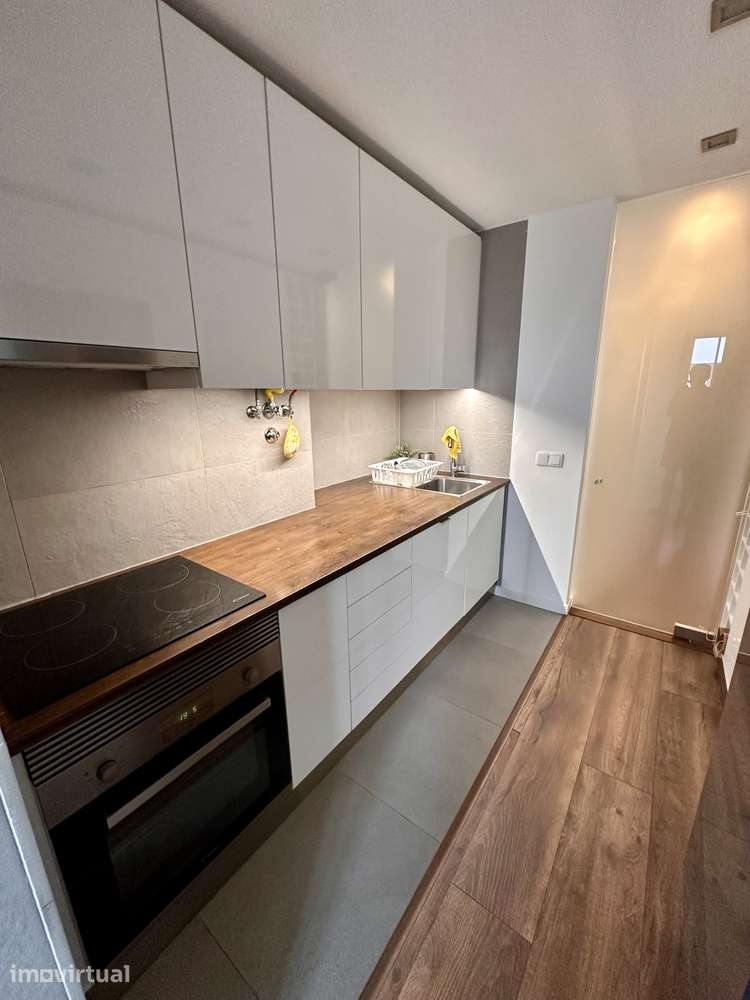 Excelente apartamento T2 junto à Praça de Espanha - Grande imagem: 4/12