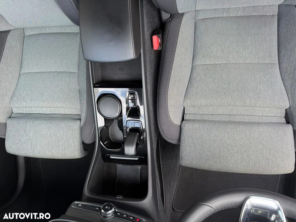 VOLVO XC40 2022 — imagine 20