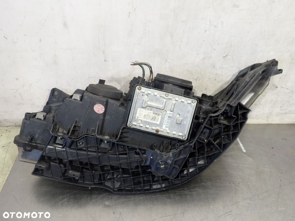LAMPA PRAWA PRZEDNIA XENON RENAULT LAGUNA II 1.9 8200354743 - 6