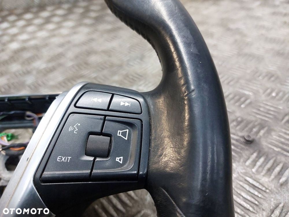 KIEROWNICA VOLVO V40 II 31250592 - 3