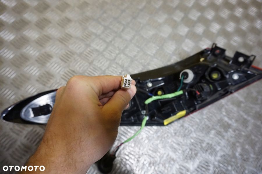 TOYOTA CAMRY 2017 - LAMPA TYŁ PRAWA TYLNA LED USA - 7