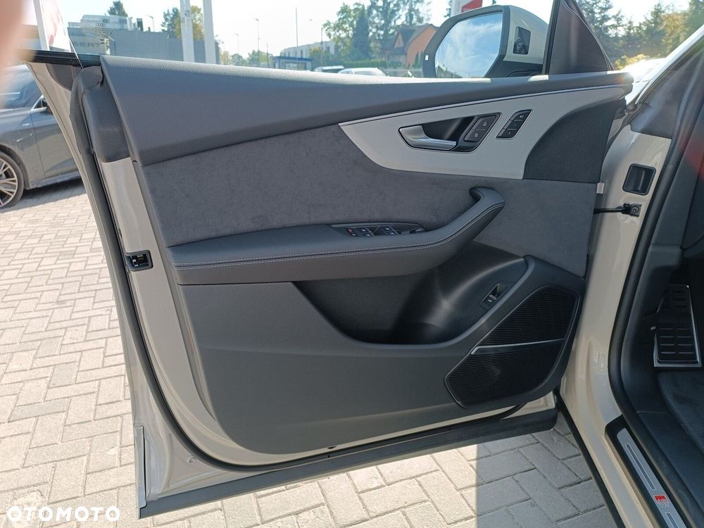 Audi Q8 - 14