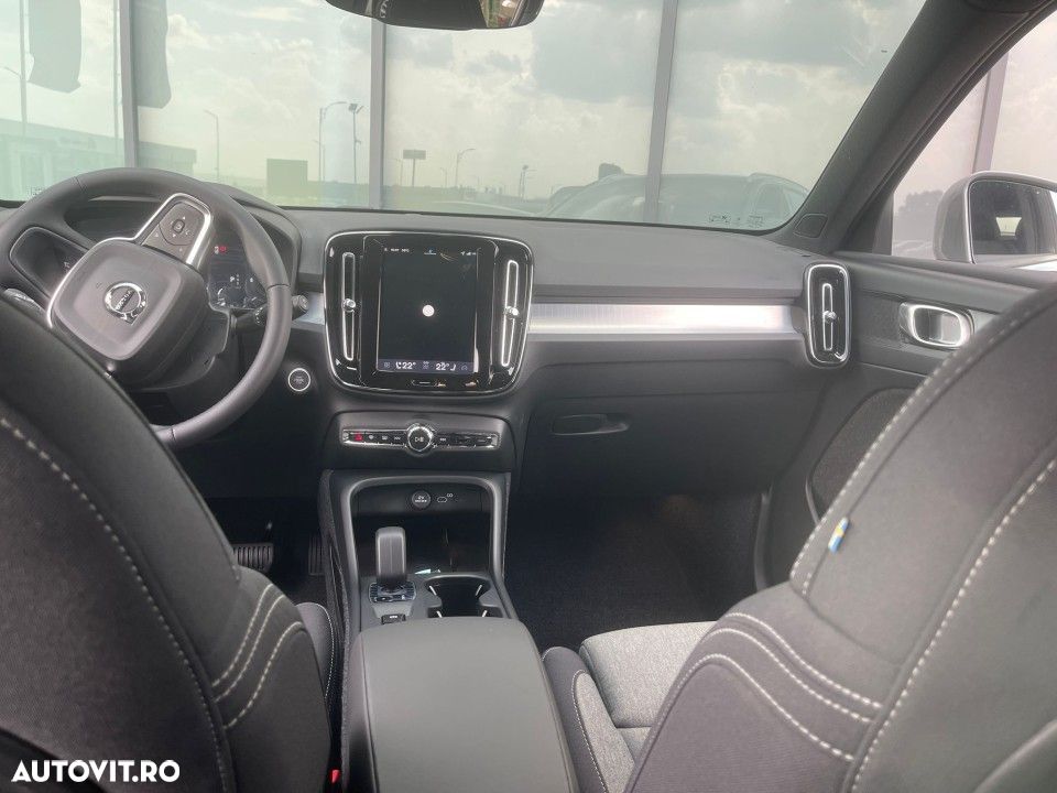 Volvo XC 40 B3 AT FWD MHEV Core - 15