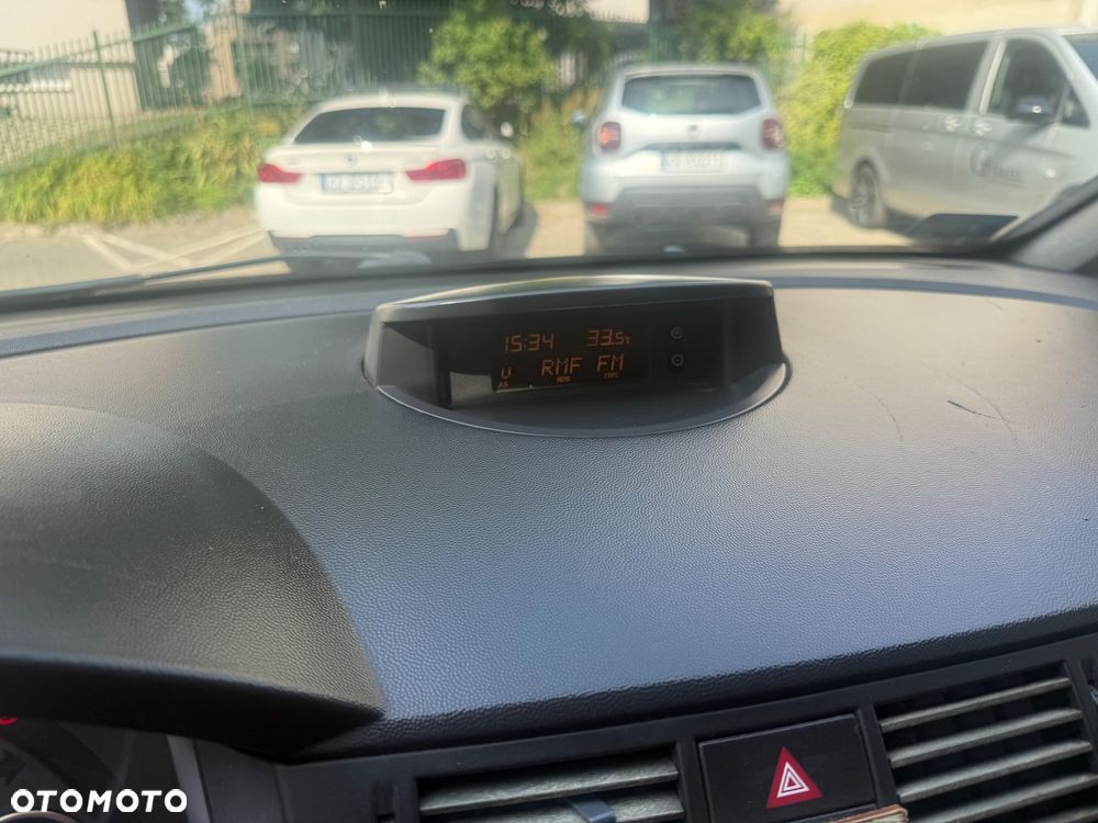 Opel Meriva 1.6 16V Essentia - 13