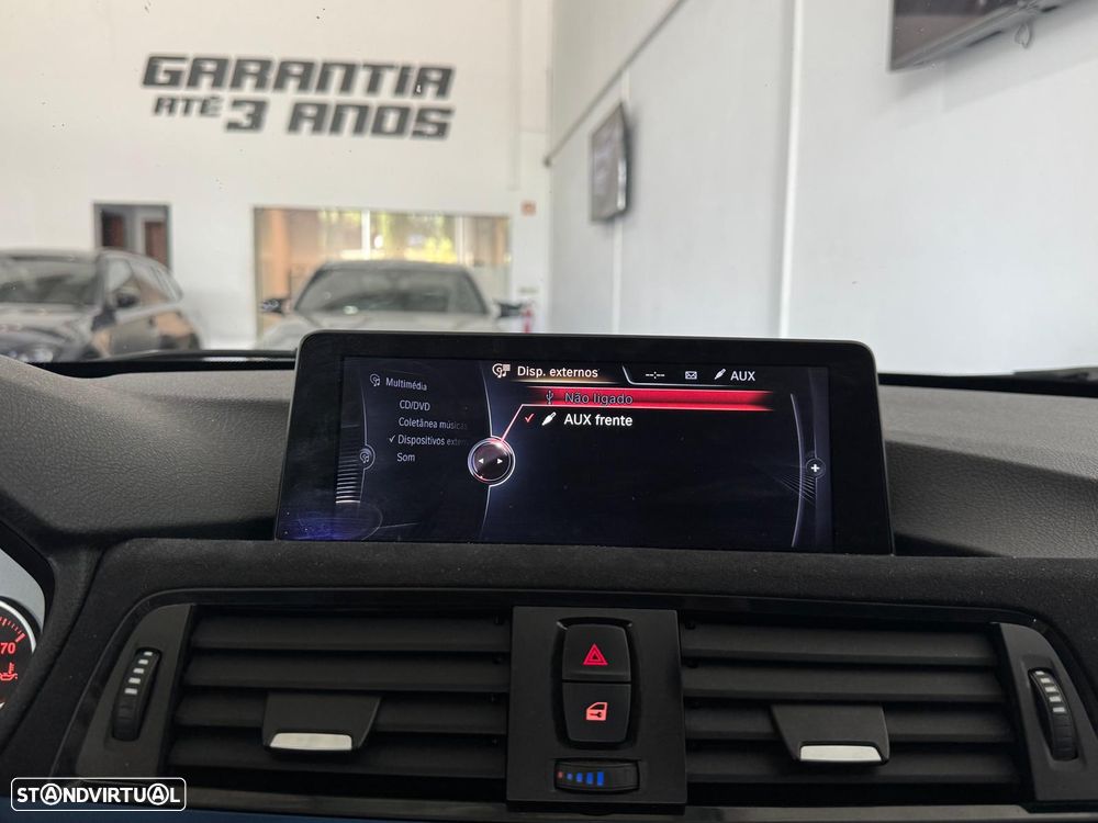 BMW 328 i Auto Pack M - 26
