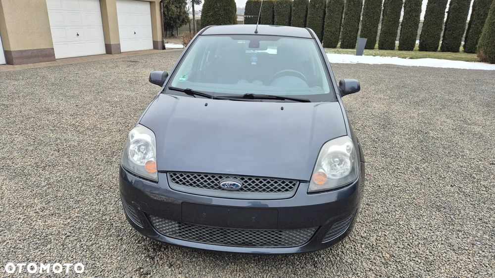 Ford Fiesta 1.3 Ambiente - 12