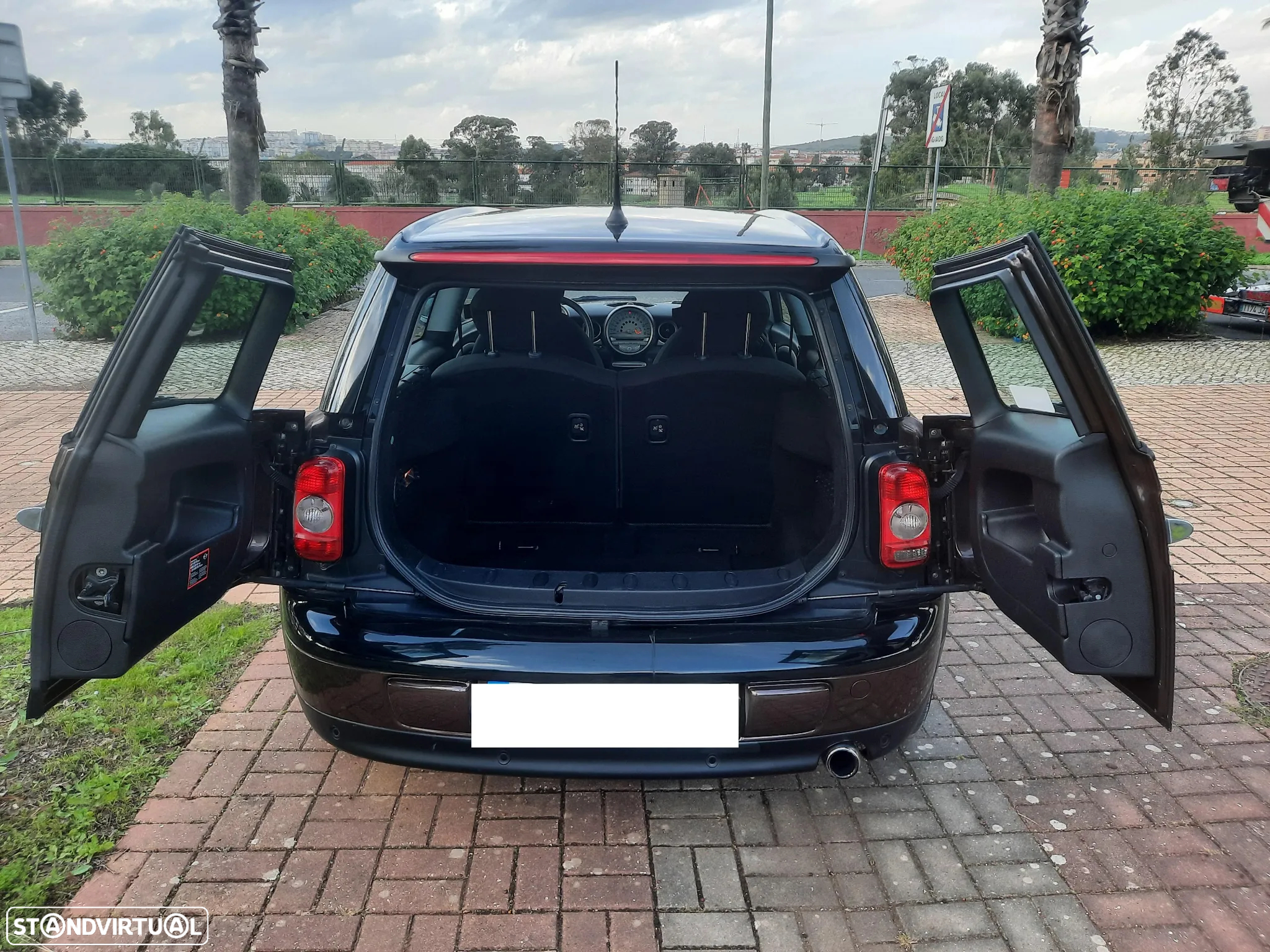 MINI Clubman Cooper D - 11