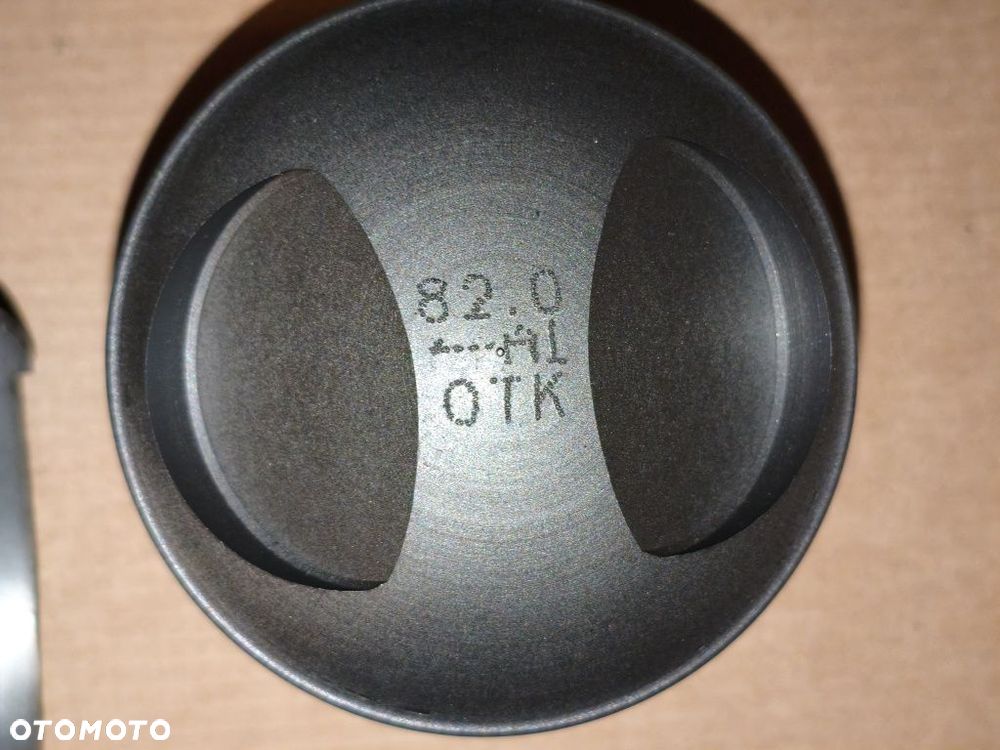 Tłoki TRT 82.0 z pierścieniami Prima do Dniepr MT K650 - 2