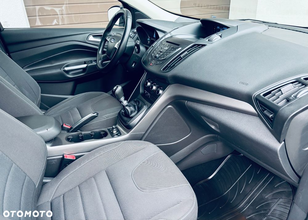 Ford Kuga - 18