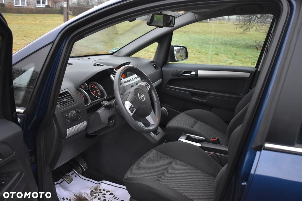 Opel Zafira 1.8 Sport - 14