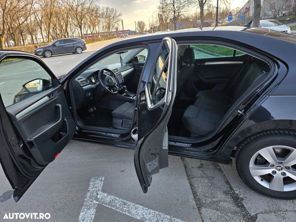 Skoda Superb 2.0 TDI DSG Active - 11