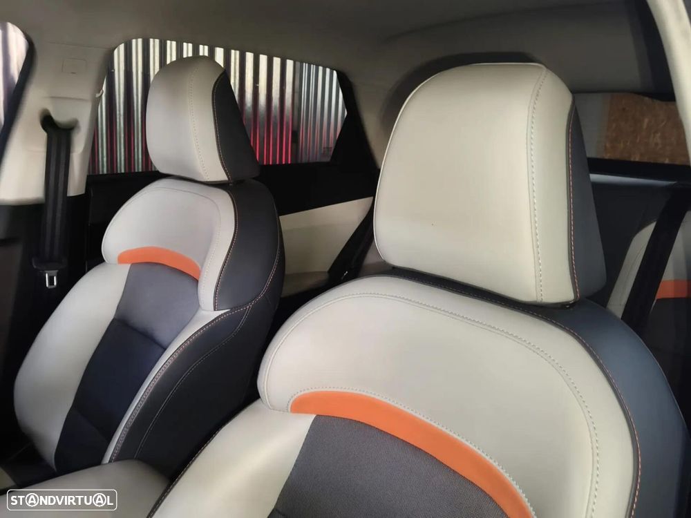 MG MG4 64 kWh Luxury - 17