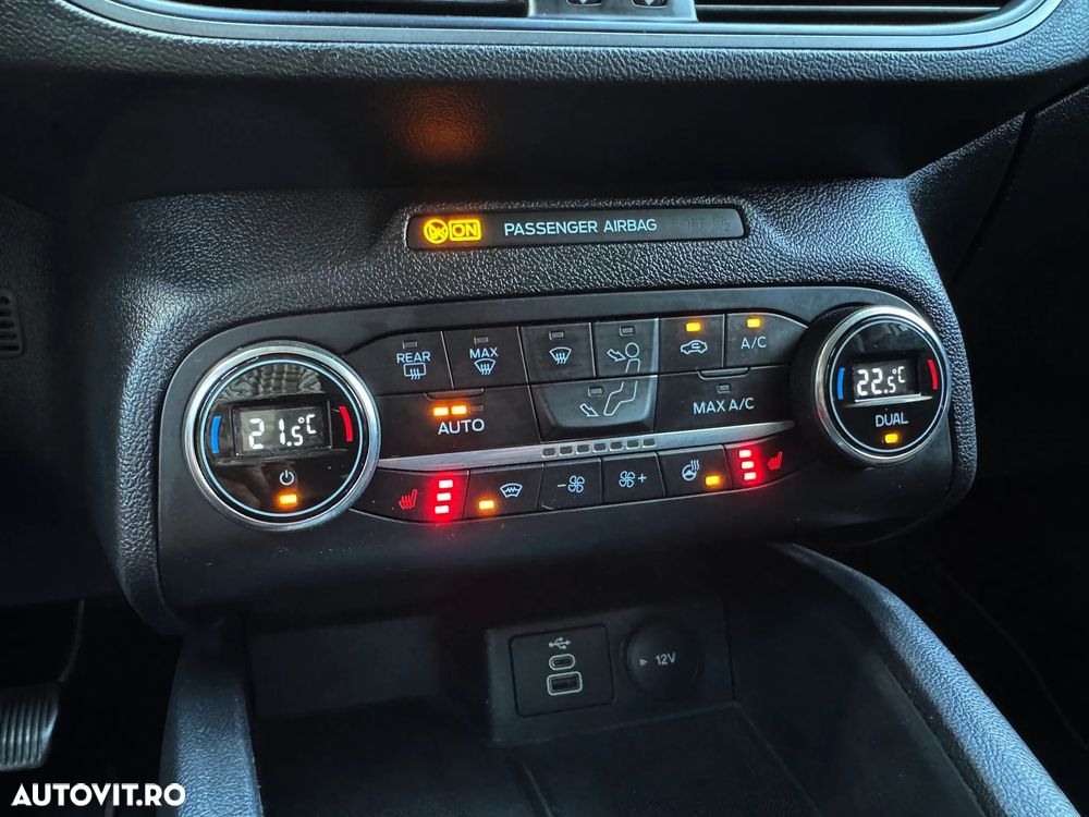 Ford Focus 1.5 EcoBlue Titanium Business - 12