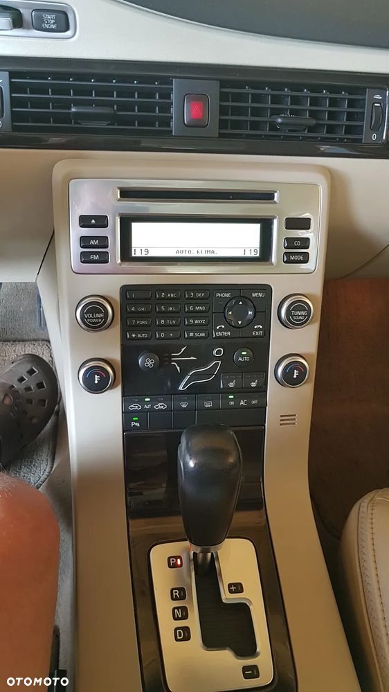 Volvo XC 70 - 9