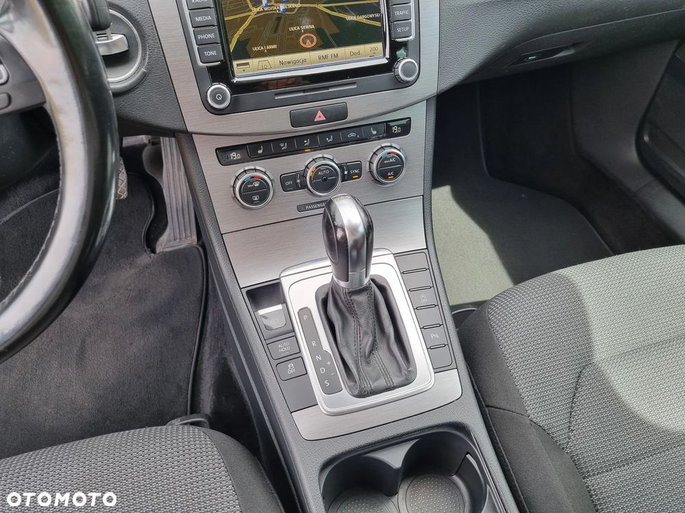 Volkswagen Passat 2.0 TDI Comfortline DSG - 15