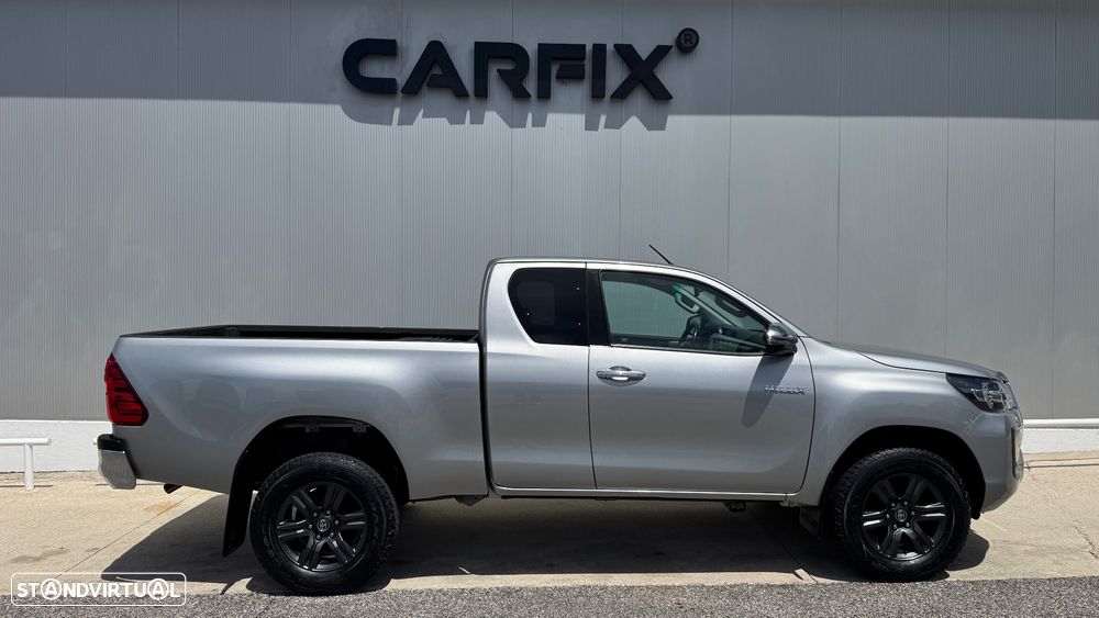 Toyota Hilux 2.4 D-4D 4WD CE Trial - 1