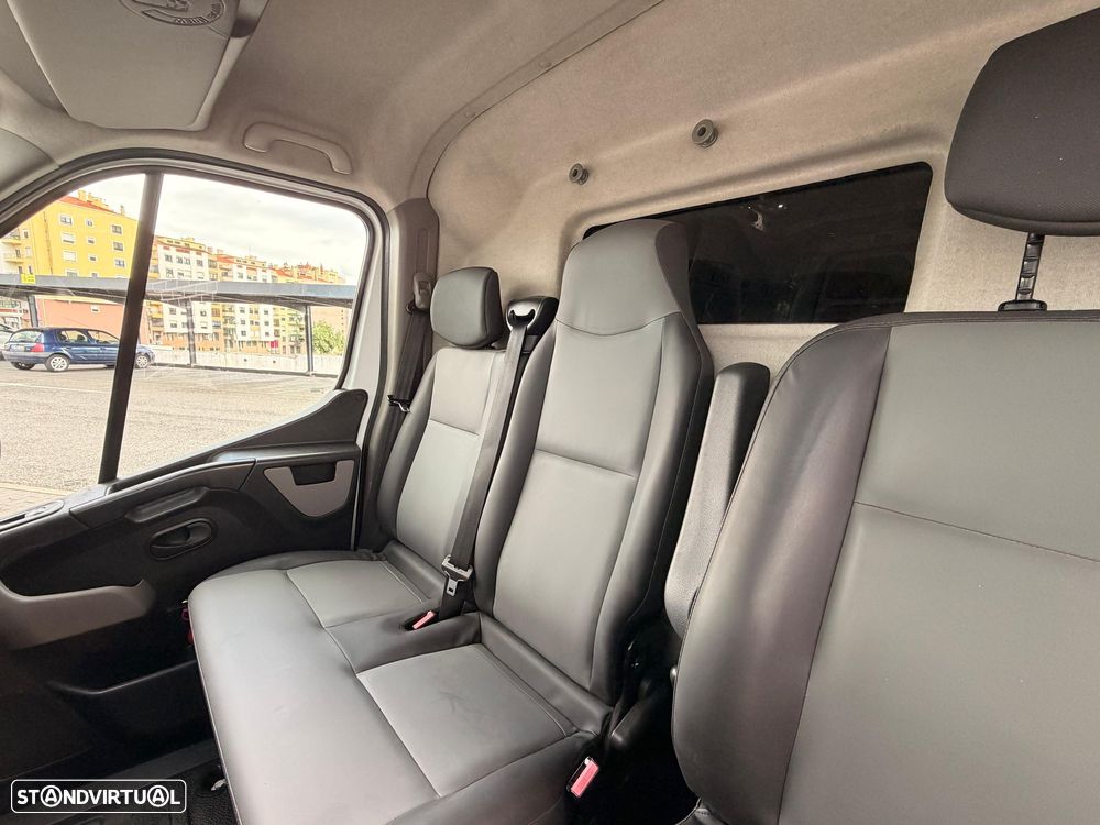 Renault Master L2H2 2.3 DCi - 11