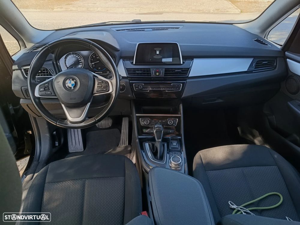 BMW 225xe Active Tourer - 4