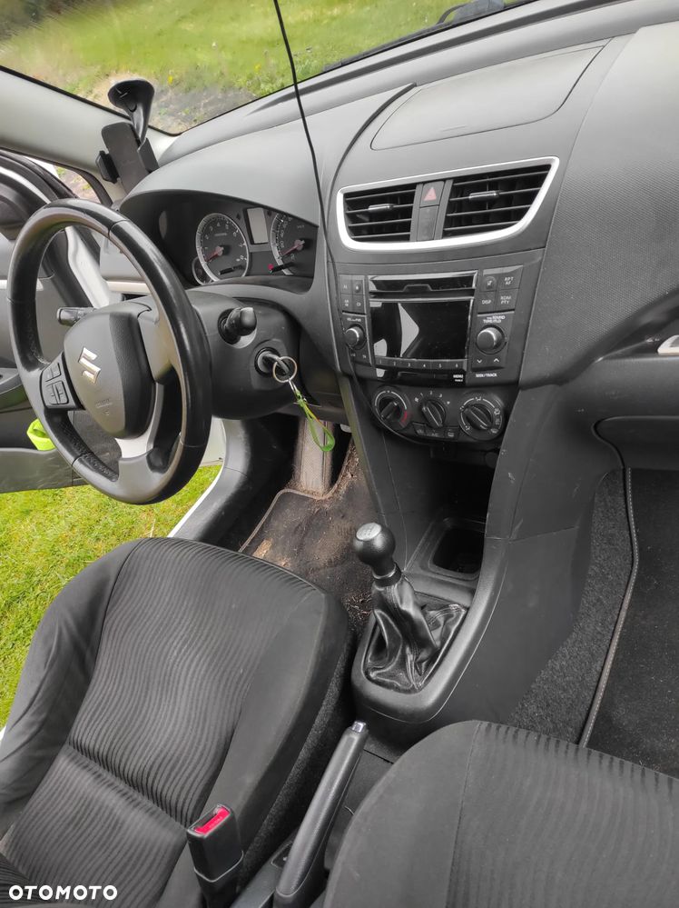 Suzuki Swift - 8