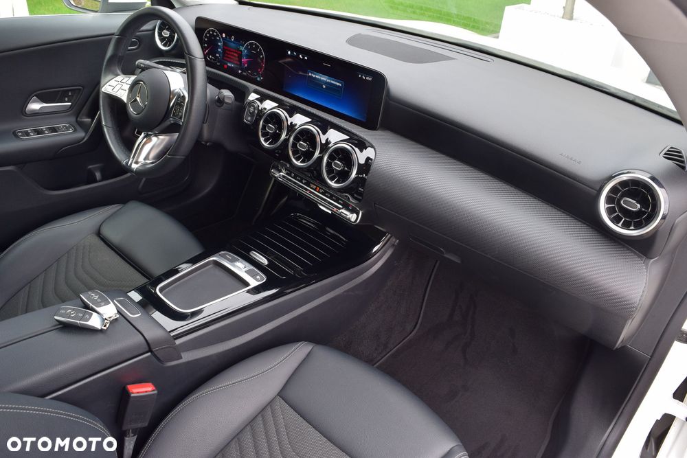 Mercedes-Benz CLA 200 mHEV AMG Line 7G-DCT - 18