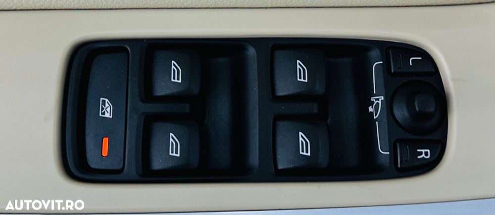 Volvo XC 60 D4 Geartronic Momentum - 11