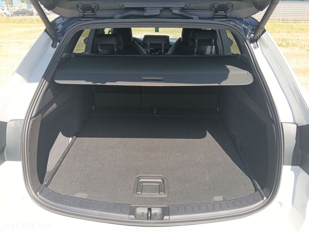Toyota Corolla 1.8 Hybrid GR Sport Dynamic - 12