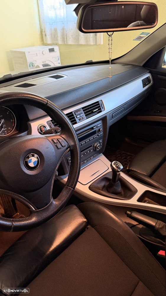 BMW 320 d Coupe - 9
