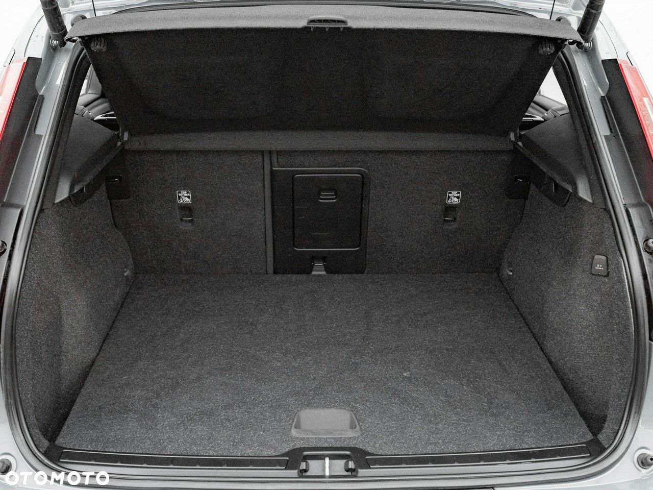 Volvo XC 40 T3 Momentum Pro - 28