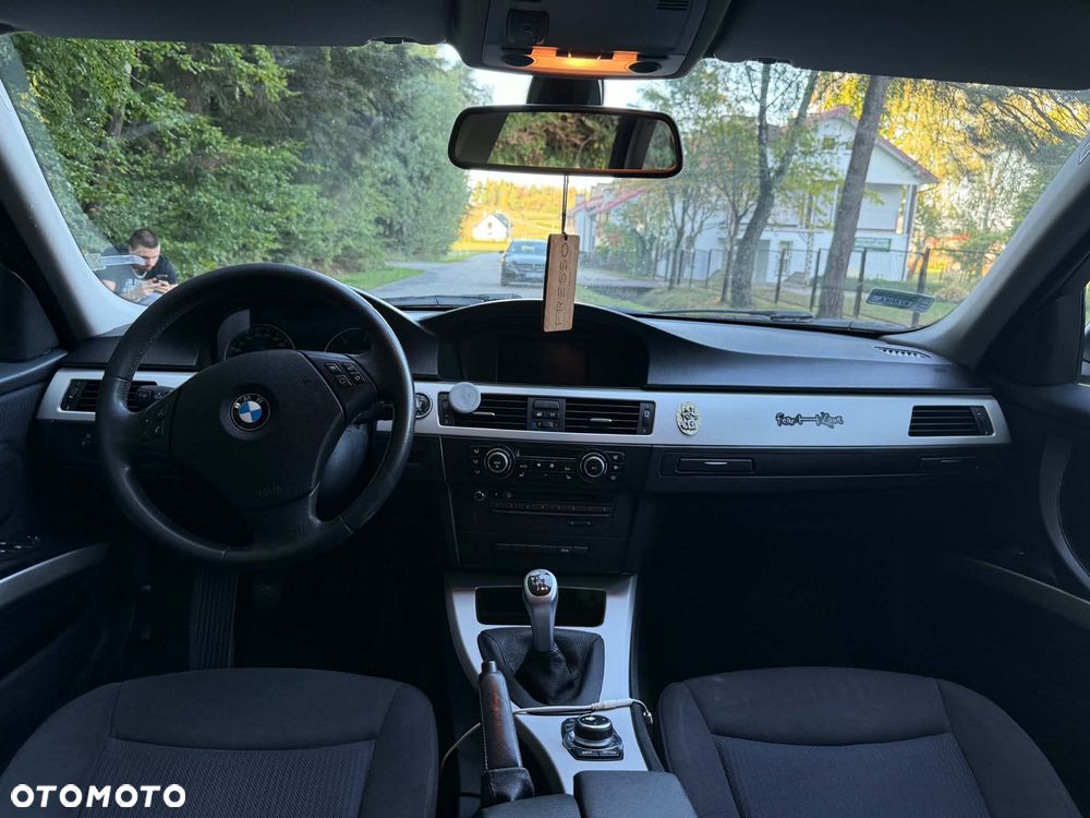 BMW Seria 3 320d - 9