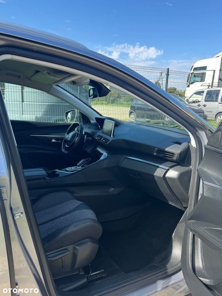 Peugeot 3008 - 18