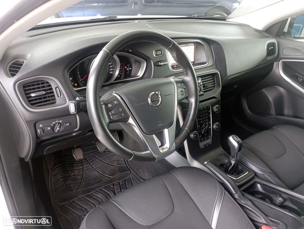 Volvo V40 2.0 D2 Momentum - 14