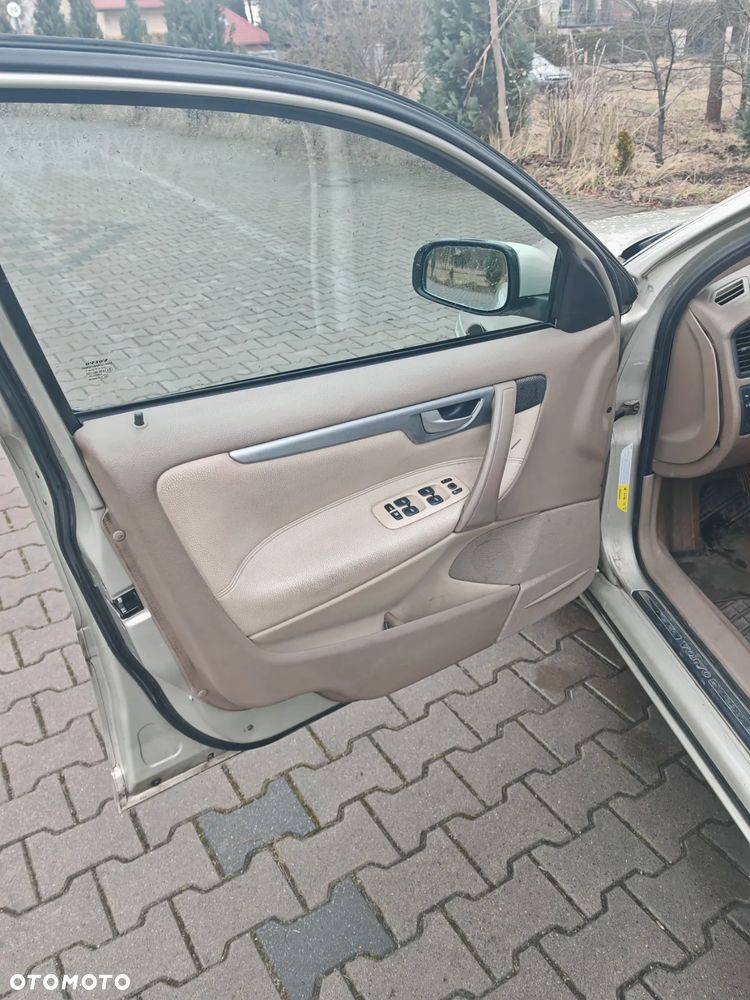 Volvo V70 2.5T Summum - 8