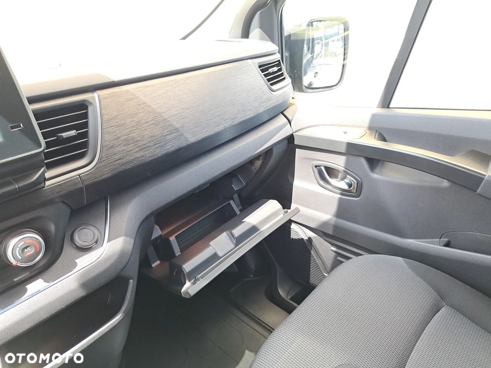 Renault Trafic - 26