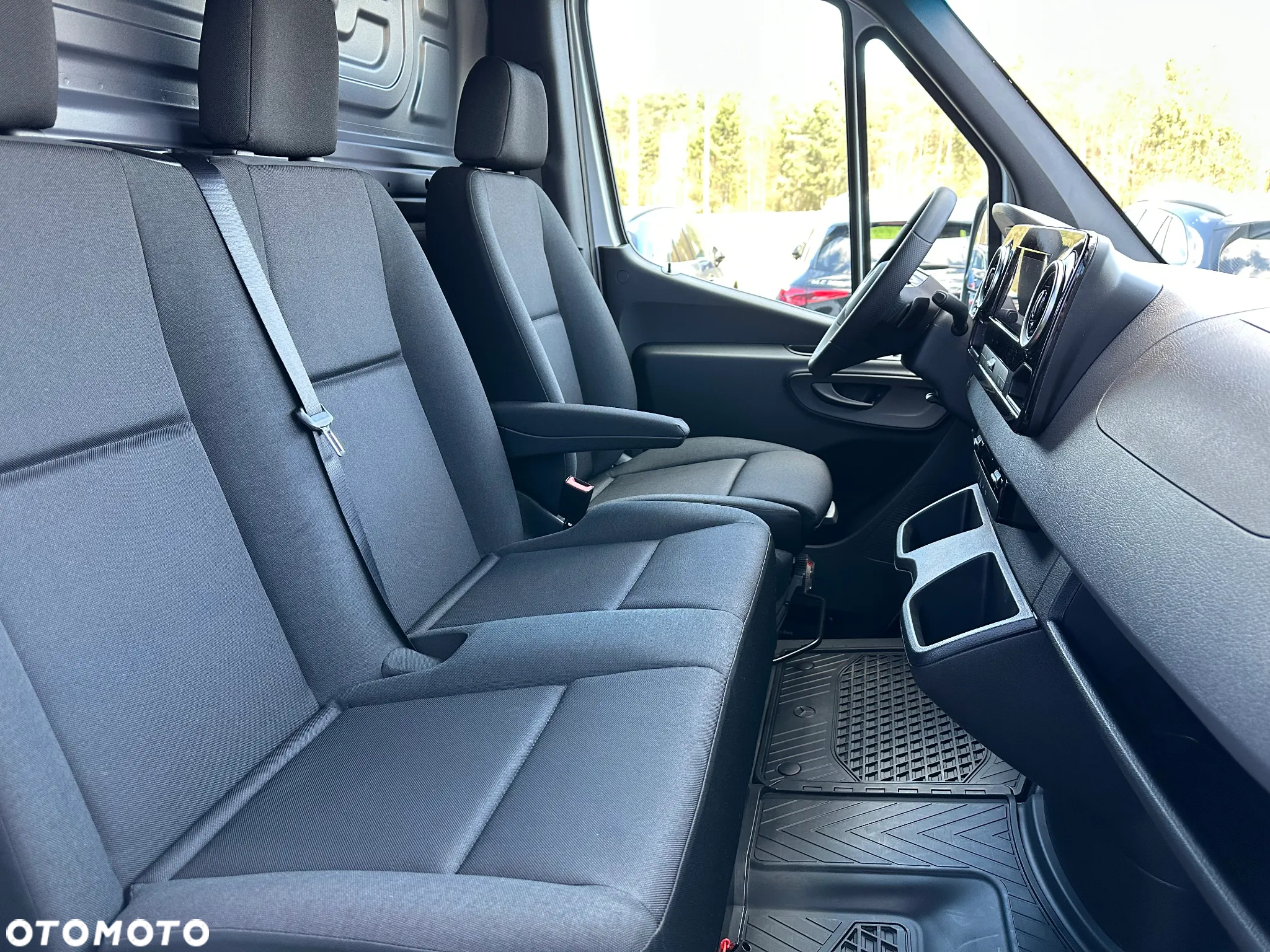 Mercedes-Benz Sprinter 317 CDI Furgon PRO długi 4325 mm L3H2 - 21