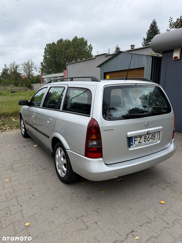 Opel Astra 1.6 NJoy - 3
