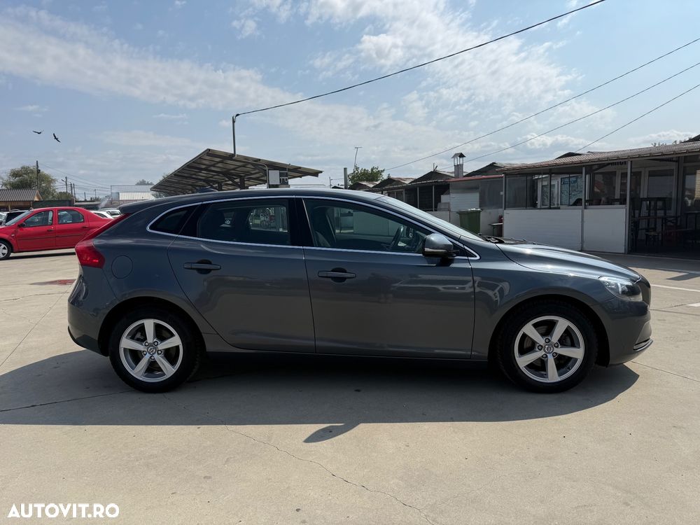 Volvo V40 D2 - 35