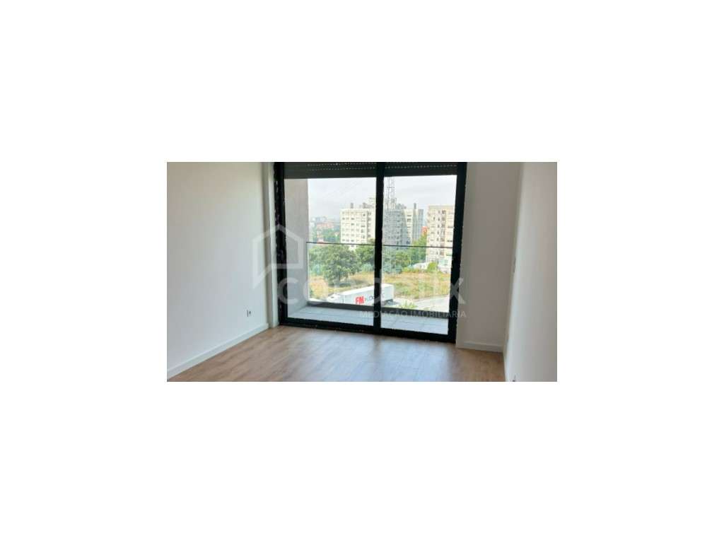 Apartamento T1 ao H S. João, em Pedrouços - Grande imagem: 4/11