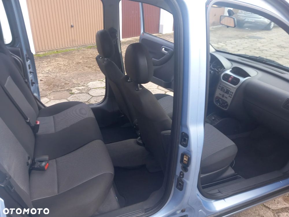 Opel Combo Standard - 16