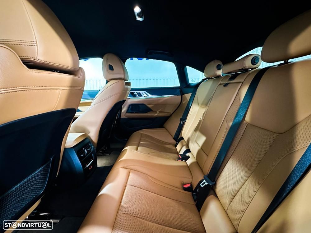 BMW i4 eDrive40 Pack Desportivo M - 10