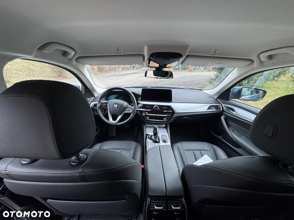 BMW Seria 5 520d xDrive mHEV Luxury Line sport - 12