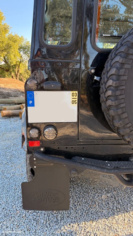 Land Rover Defender 90 2.5 TD5 Metal Top - 19