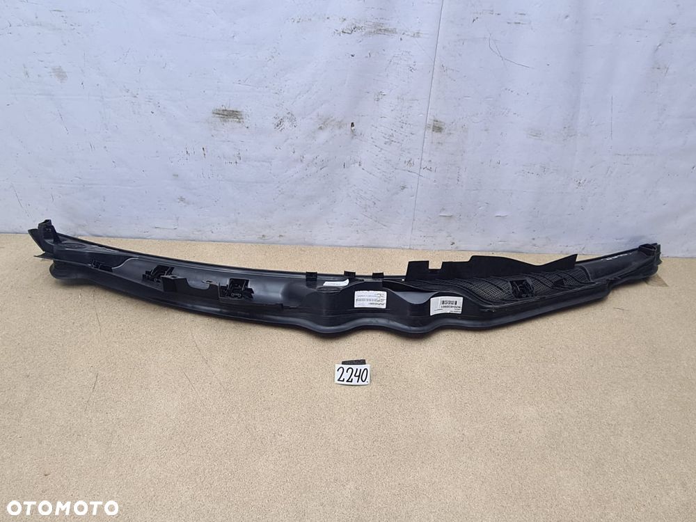 Mercedes W204 07-17r A2048300013 podszybie - 4