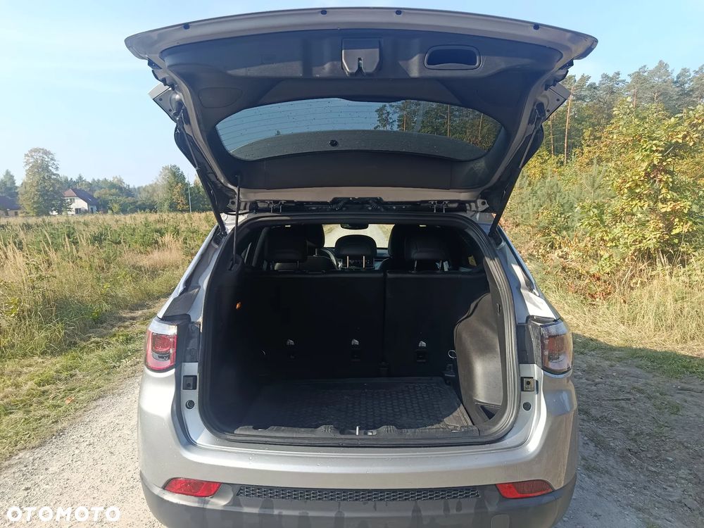 Jeep Compass - 8
