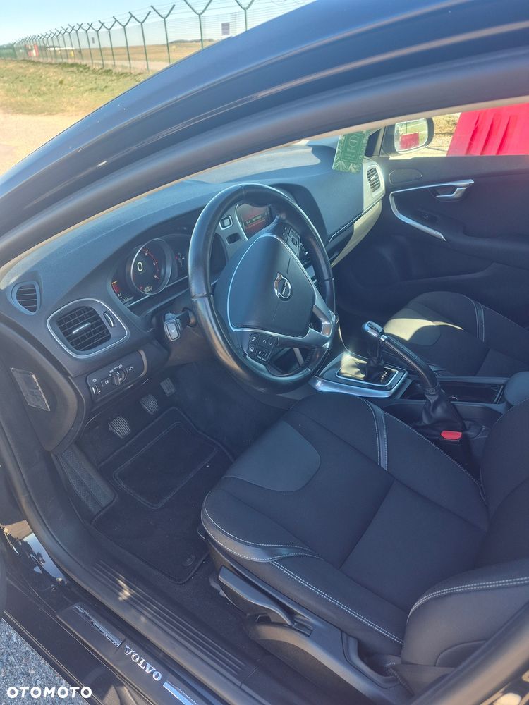 Volvo V40 D2 Drive-E R-Design Kinetic - 14