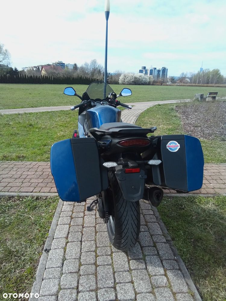 Triumph Sprint - 8