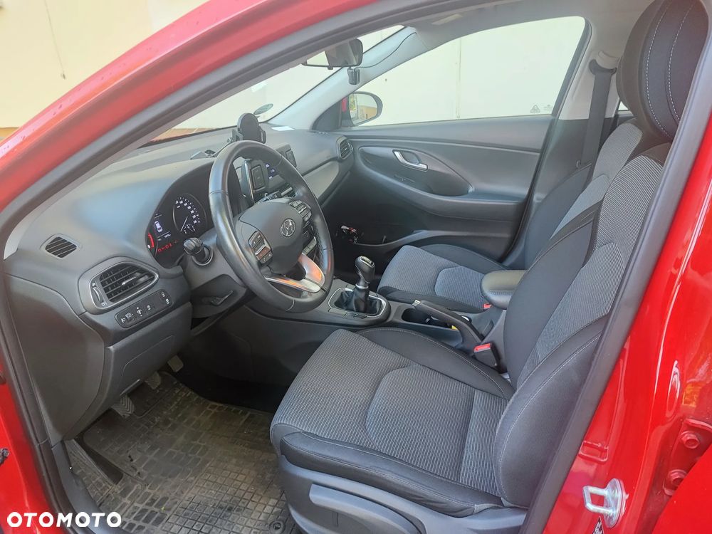 Hyundai i30 1.5 DPI Classic + - 4