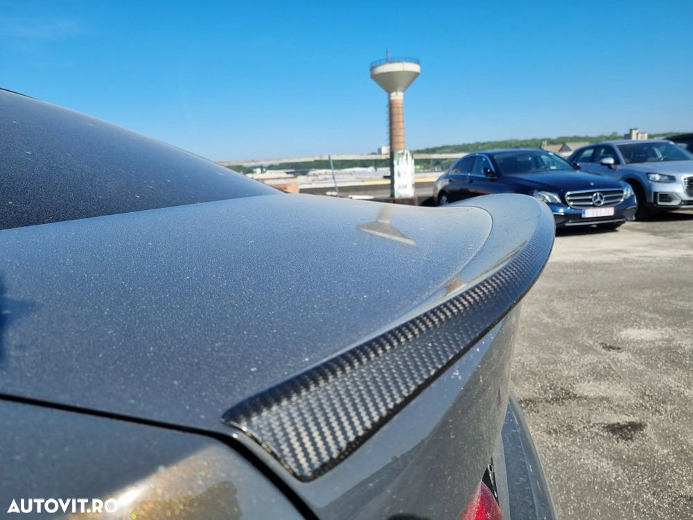 BMW Seria 3 330e Aut. M Sport - 9