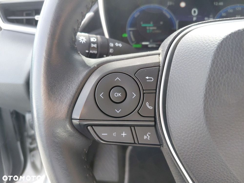 Toyota Corolla 1.8 Hybrid Comfort - 22